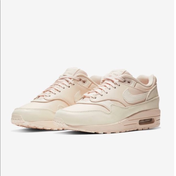 nike air max 1 lx guava ice glow in the dark